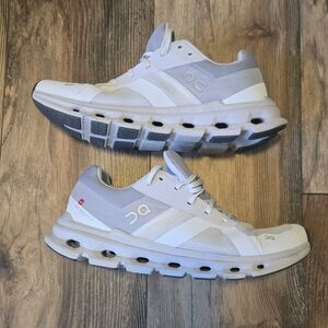 Women's On Cloudrunner White Size 10 Shoes
